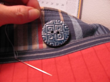 button once a thread shank is on, 051