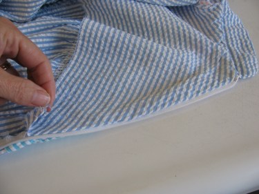 facing on robe, zippered to buttoned, 328