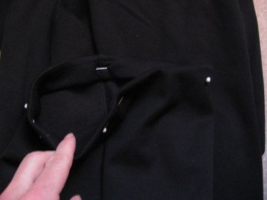 4 pins in the pant leg, marking th hem, 786