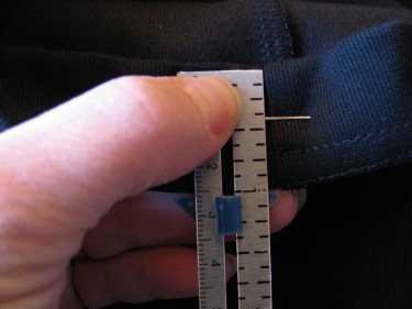 marking hem at one inch with a seam gauge, 788