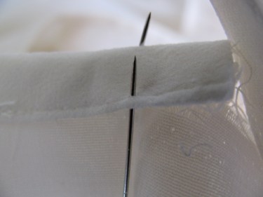 pin on both sides of the binding strip, 999