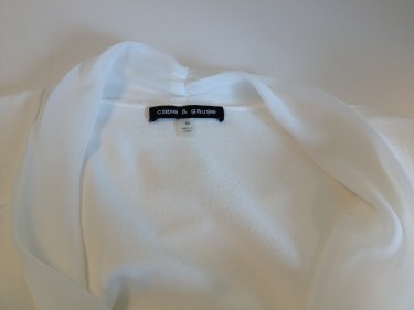 neckline of blouse that's too low, 1364