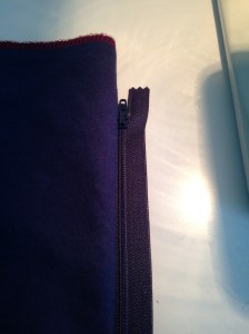 zipper sewn in one side of pillow, easiest way ever, 6315