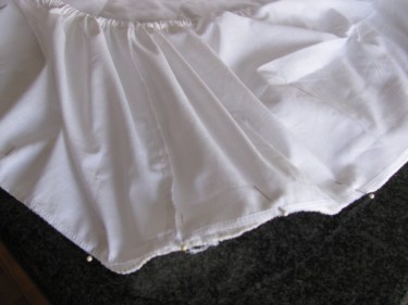 pinning the sides to the mattress pad, IMG_7564