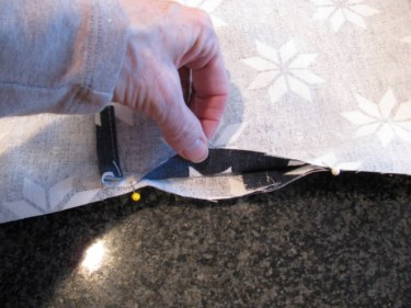 9172, pin overlap edges with pins, pillow cover