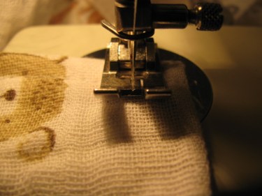 9222, back stitch the corner to the edge, gauze baby blanket