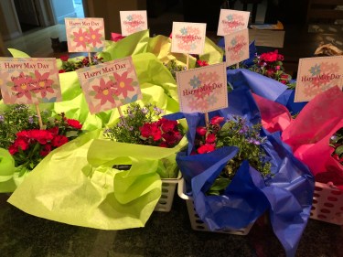 6711, Happy May Day baskets all on the table