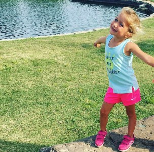 6905, little girl celebrating spring, May Day basket